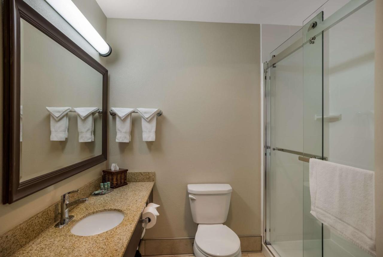 Best Western Vermillion Inn מראה חיצוני תמונה