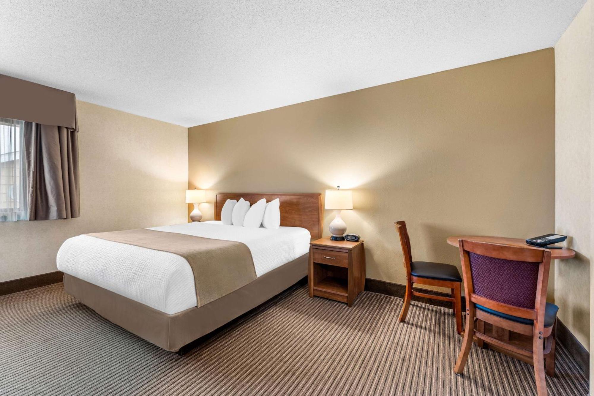 Best Western Vermillion Inn מראה חיצוני תמונה